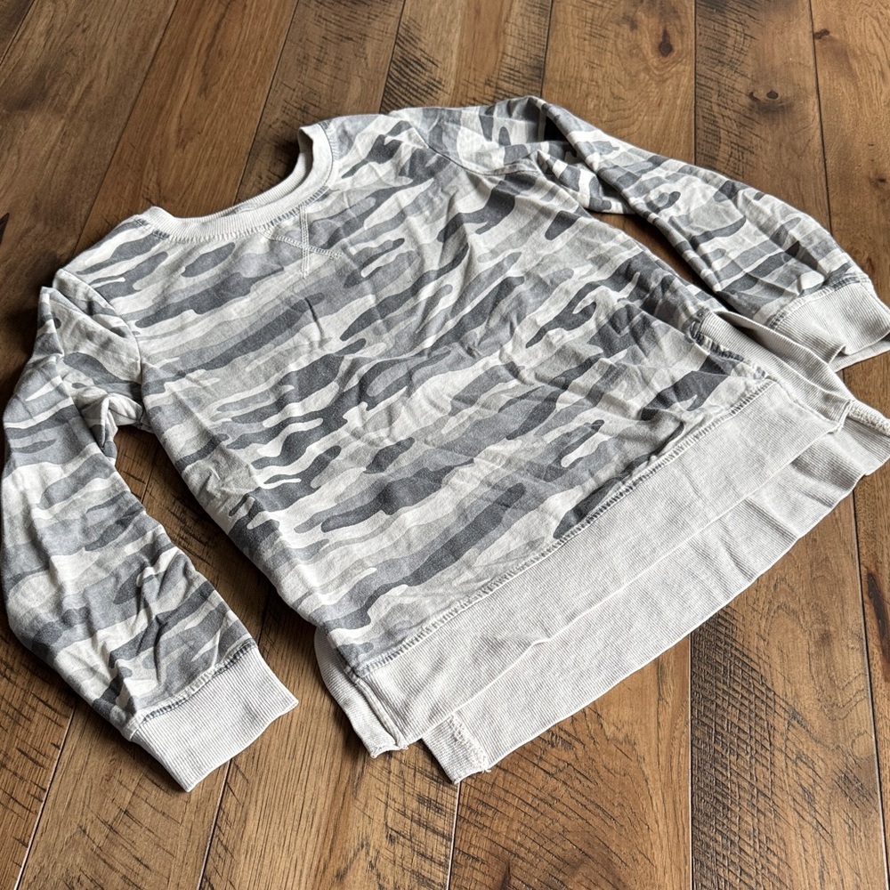 Wallflower Gray Camo Patterned Top